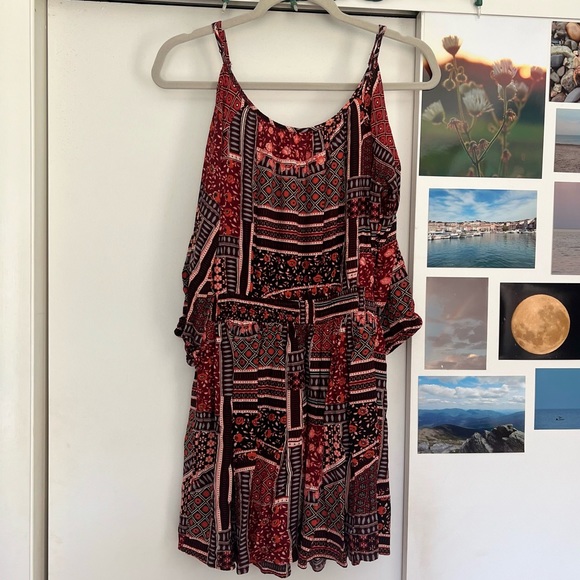 AE Cold-Shoulder Dress - Picture 4 of 5